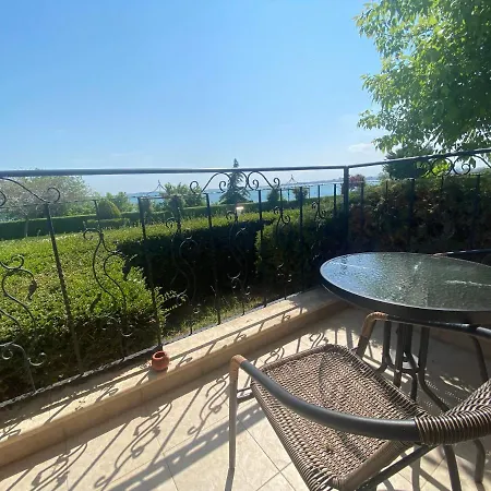 Royal Bay 6 Sea View * Sveti Vlas