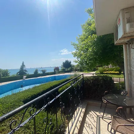 Royal Bay 6 Sea View Lägenhet Sveti Vlas